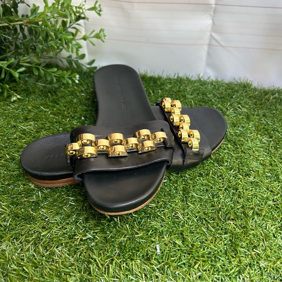 Veronica Beard ENI black Chain-Trimmed Leather Slides Gold hardware 5.5 - Picture 15 of 16